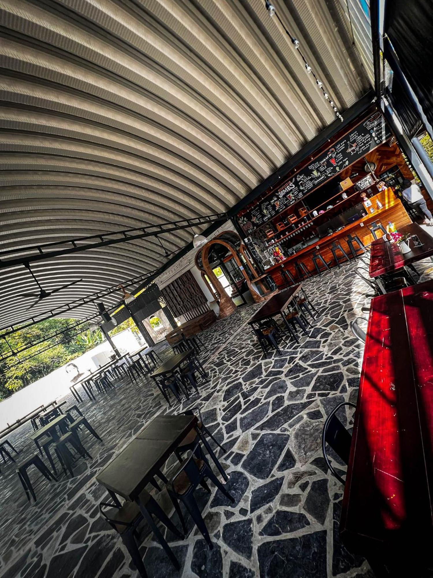 Hotel Cerveceria James Xilitla Buitenkant foto